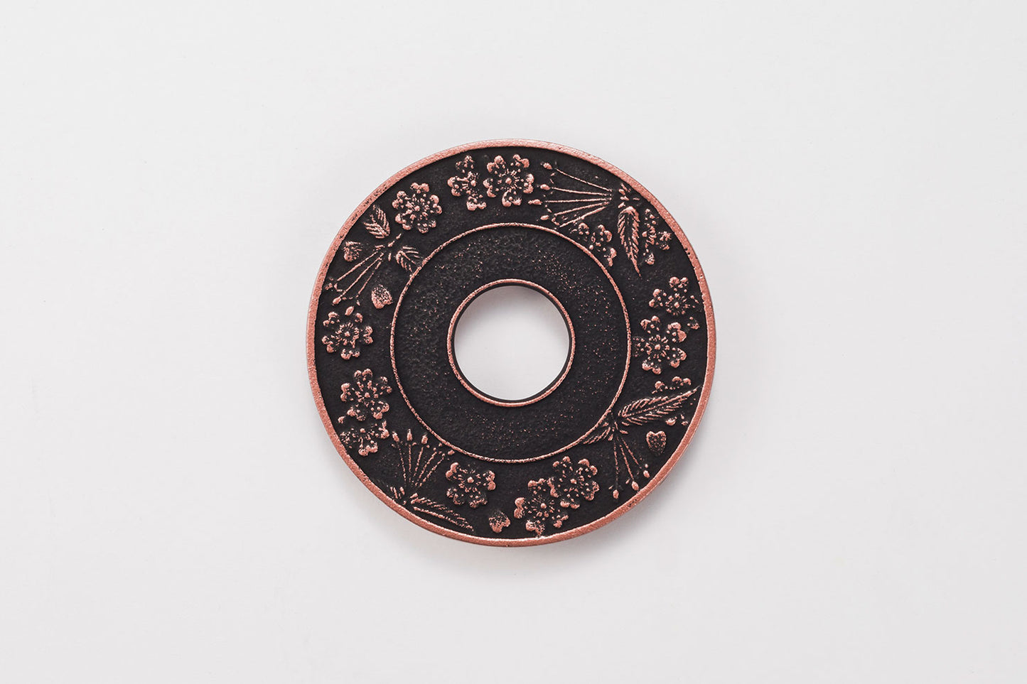 釜敷 丸サクラ（大） 銅／黒