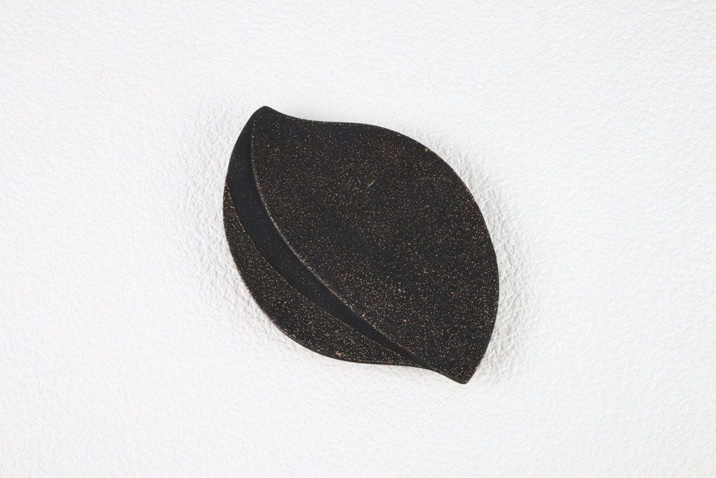 釜敷　リーフ　金/黒