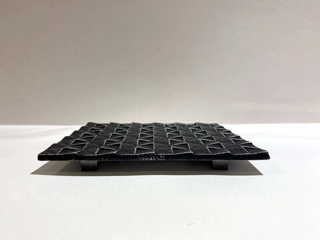 釜敷　格子模様　銀/黒