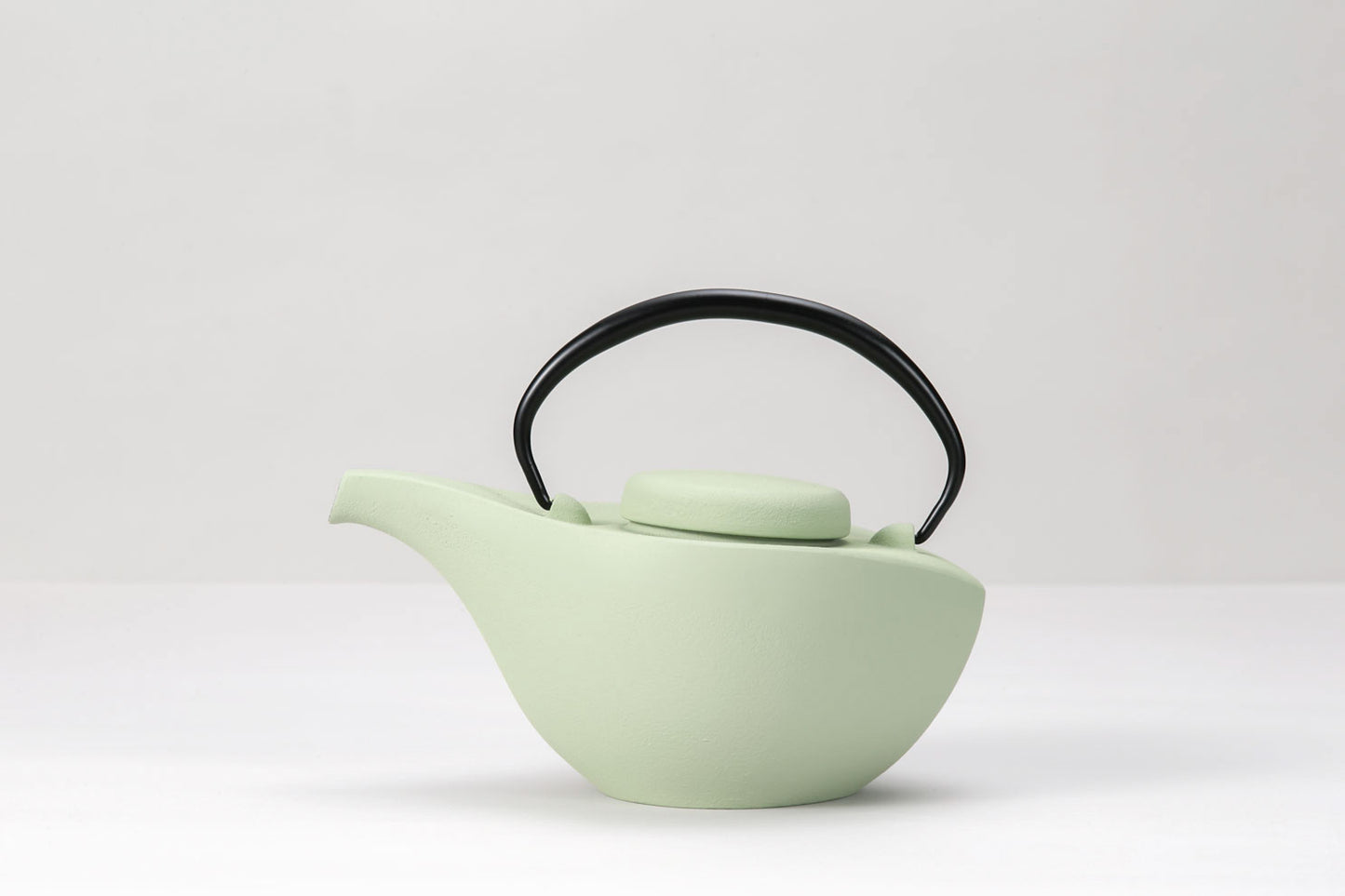 Teapot Hikifune (Mugwort)