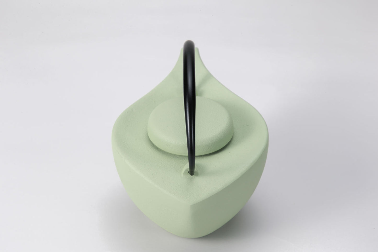 Teapot Hikifune (Mugwort)