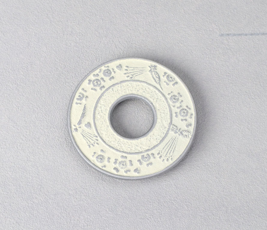 釜敷　丸サクラ(小)　銀/麻色