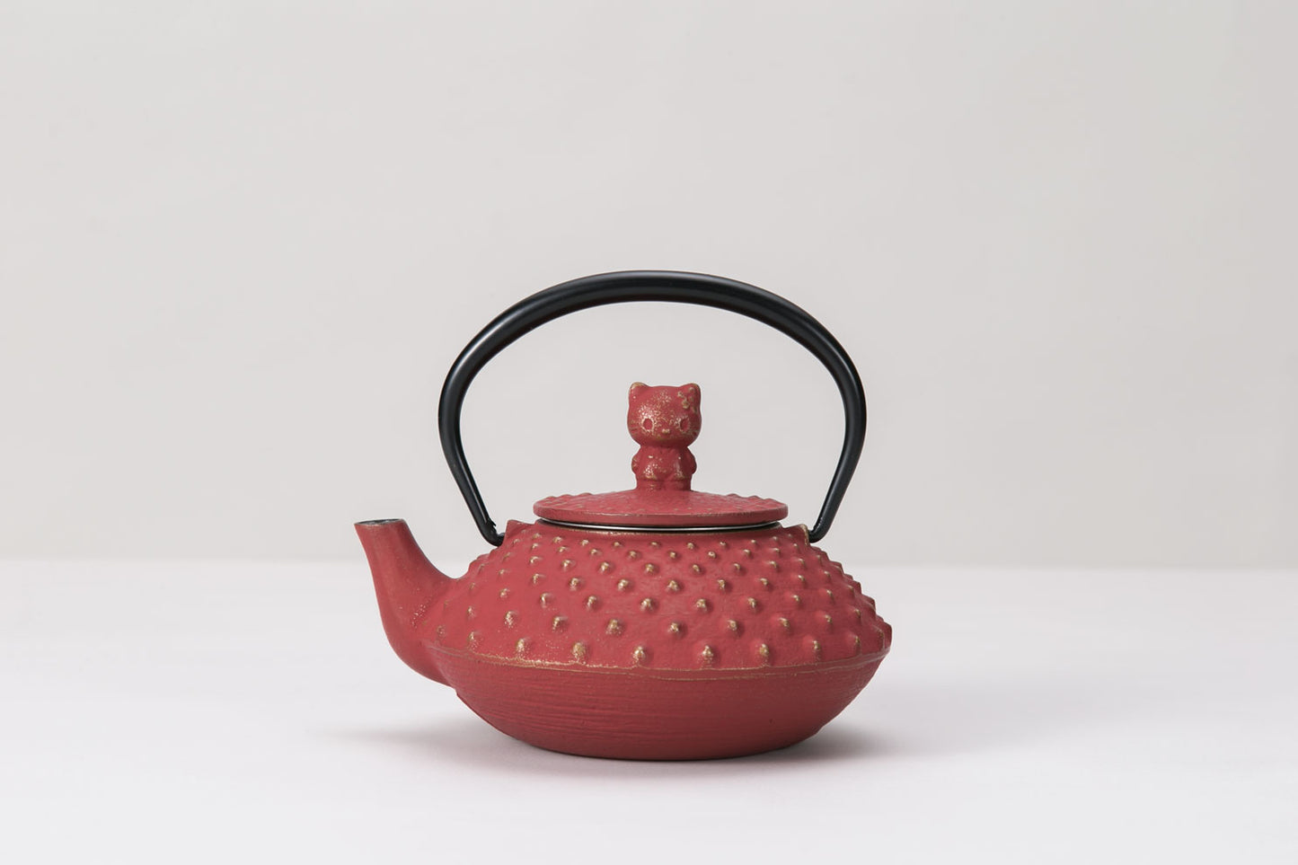 Teapot Hello Kitty Type 3 Flat Arale (Gold/Wine Red)
